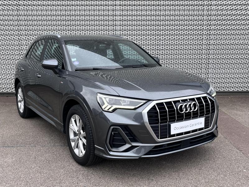 AUDI Q3 &bull; S line