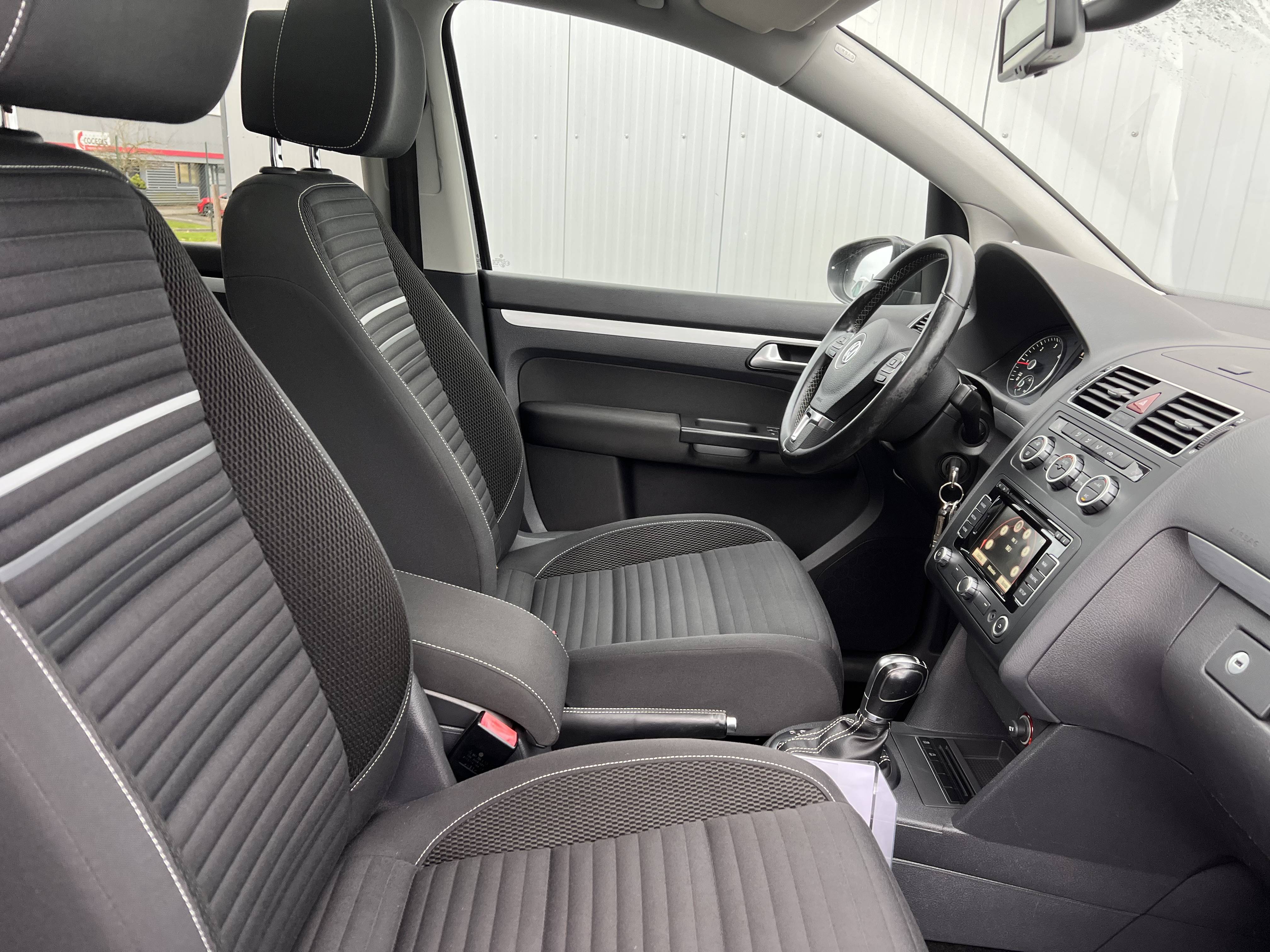 VOLKSWAGEN TOURAN • Cup DSG7