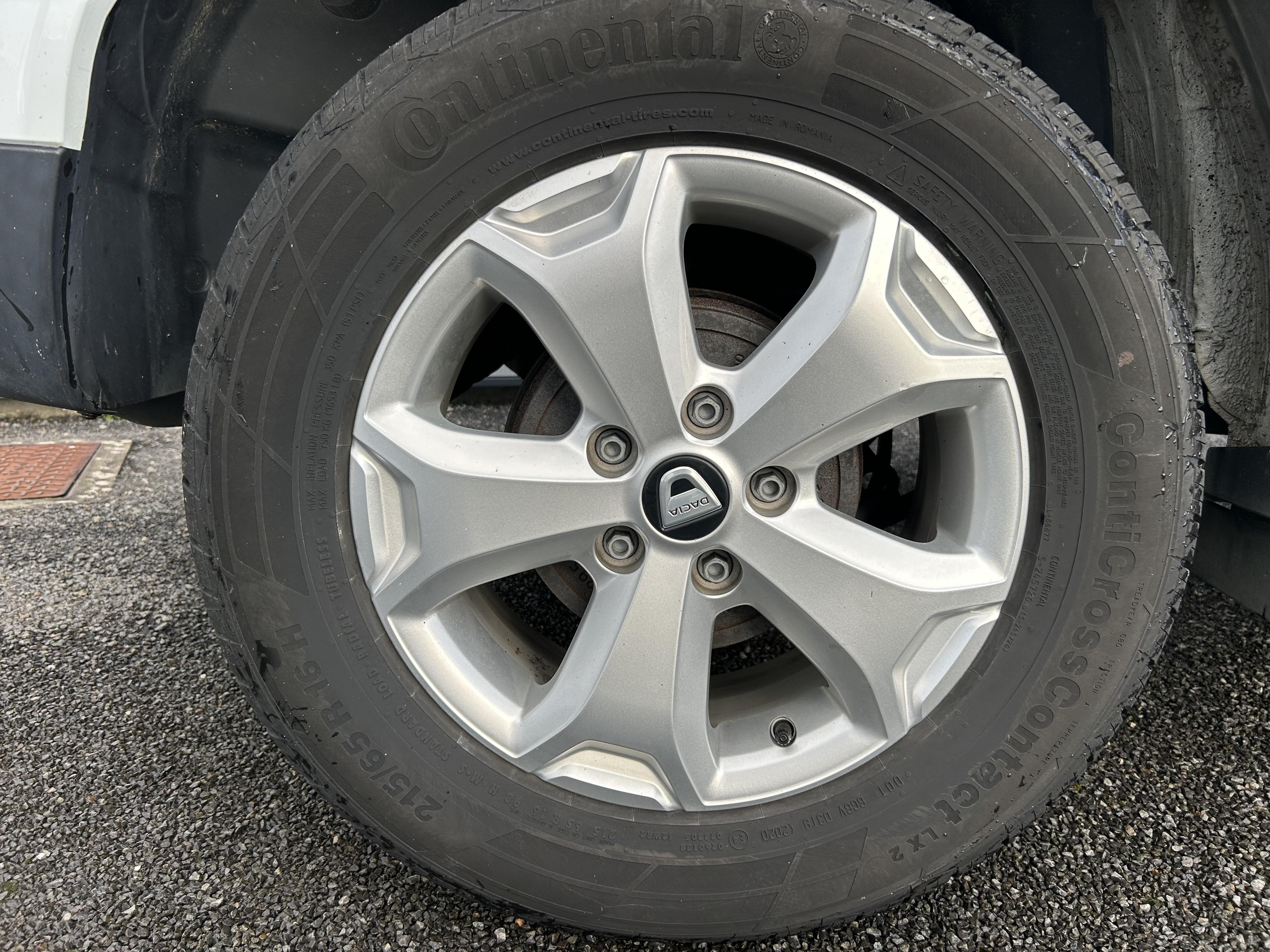 DACIA DUSTER • Confort