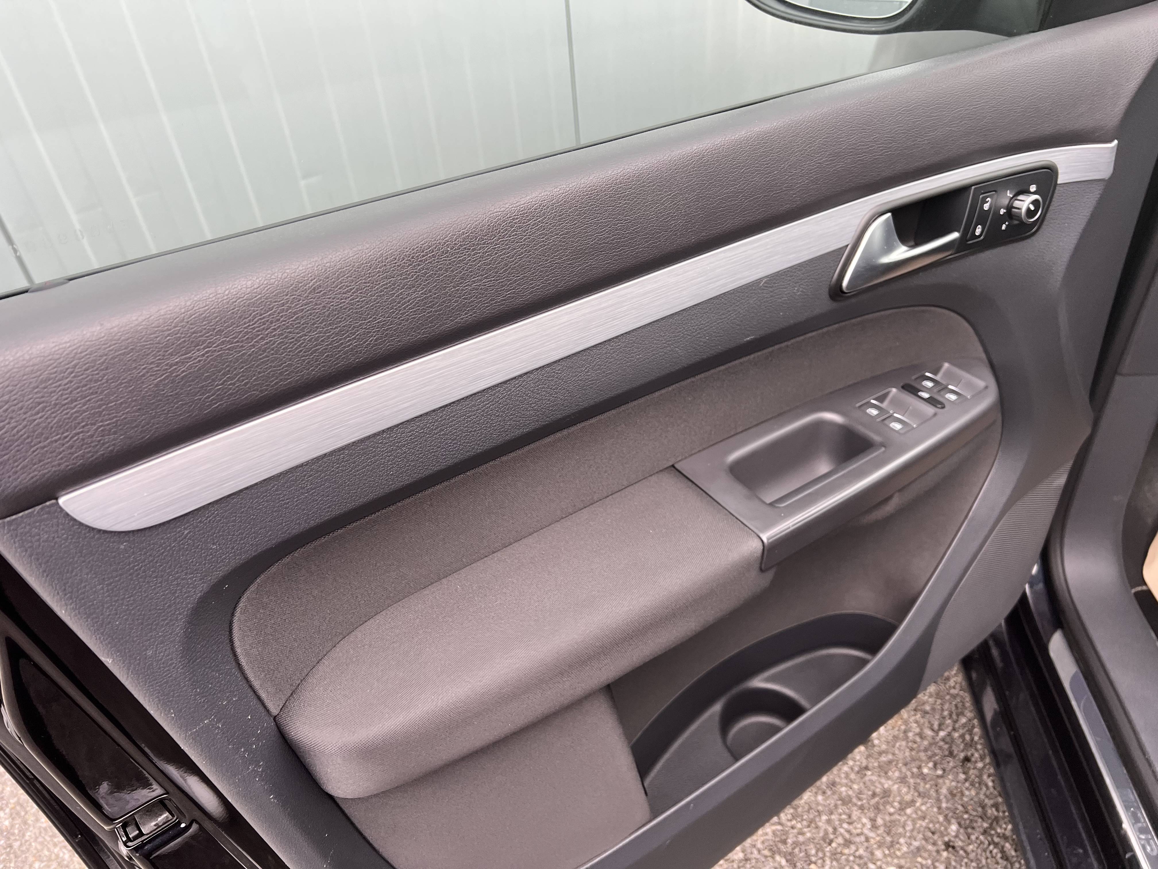 VOLKSWAGEN TOURAN • Cup DSG7