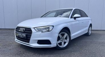 AUDI A3 BERLINE BUSINESS • Business line