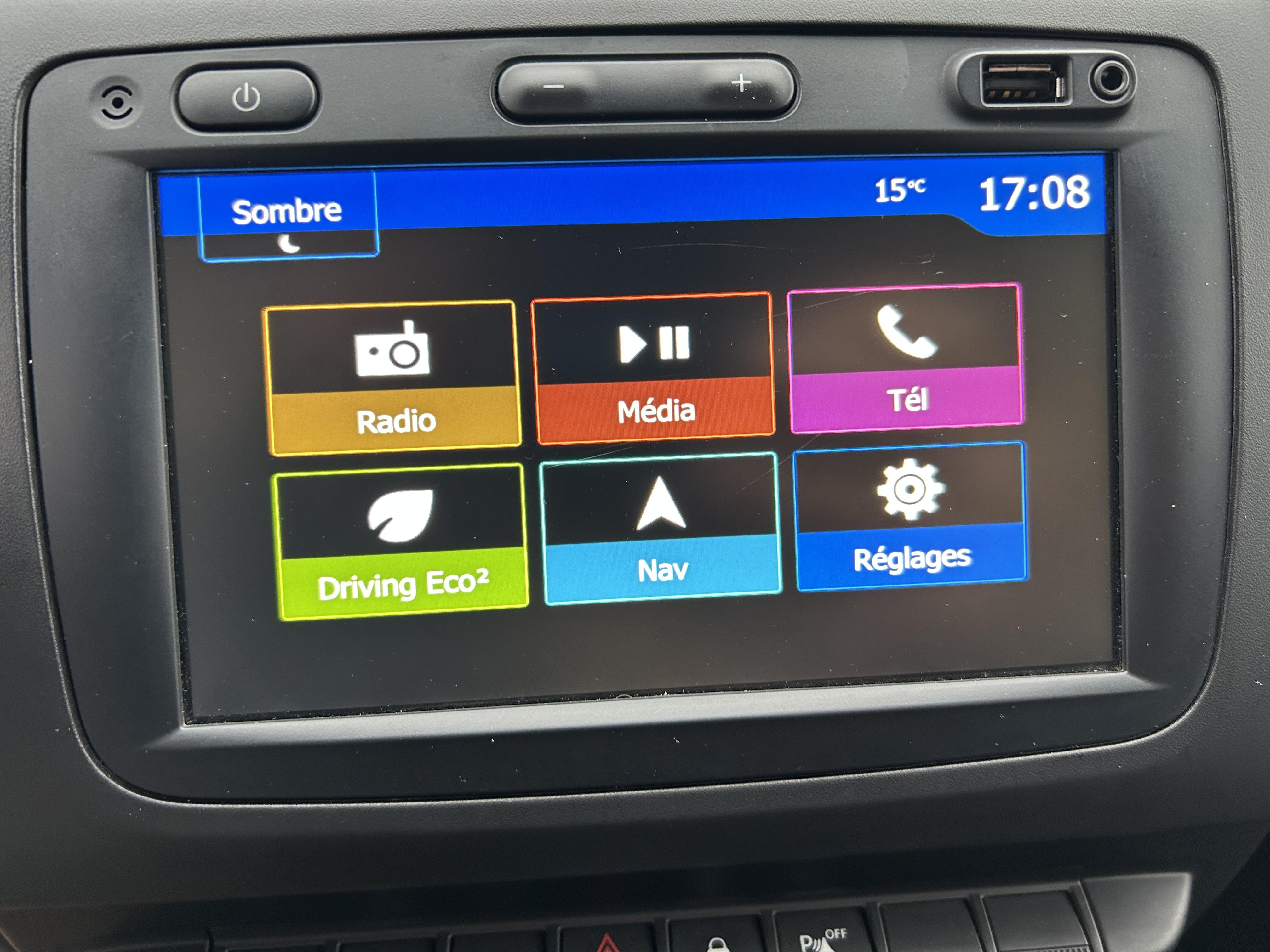 DACIA DUSTER • Prestige