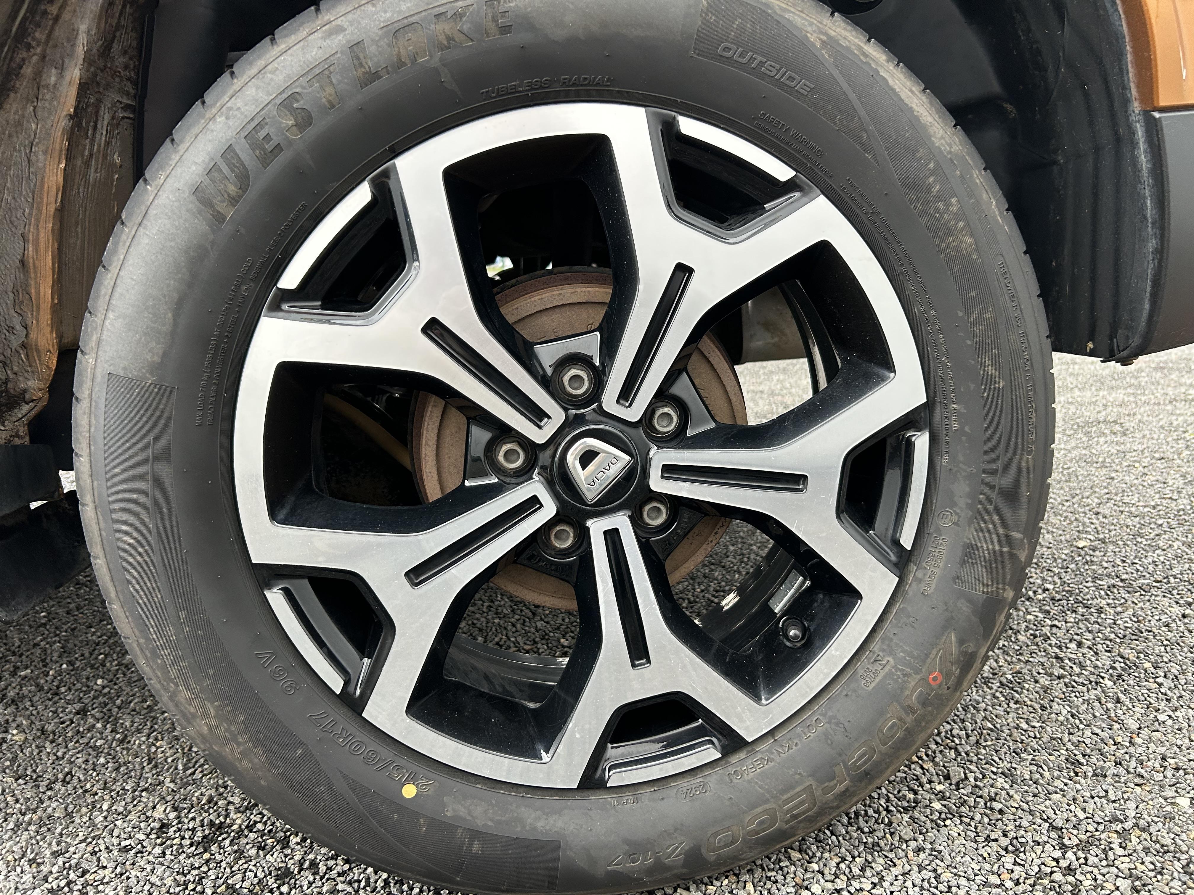 DACIA DUSTER • Prestige