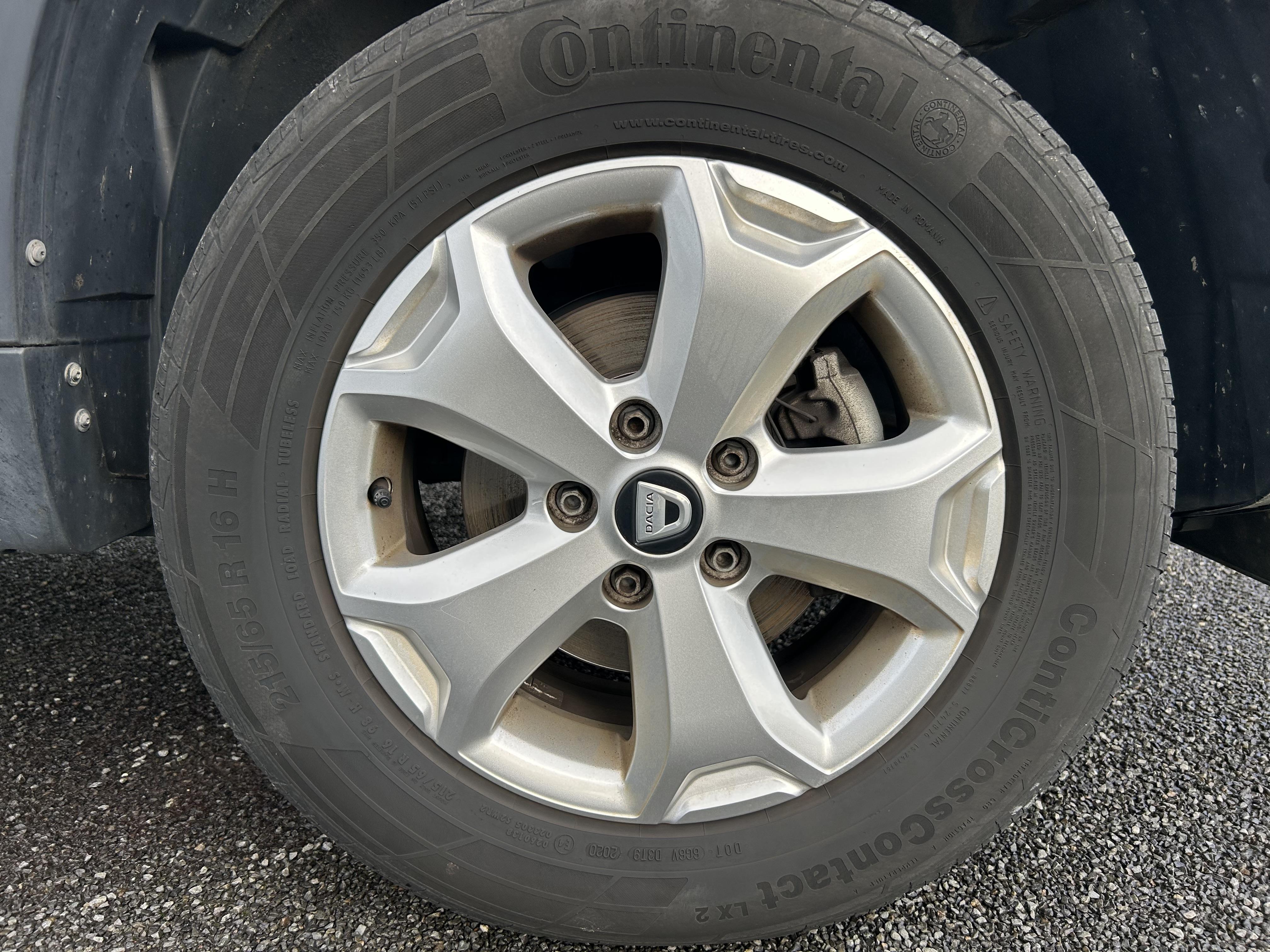DACIA DUSTER • Confort