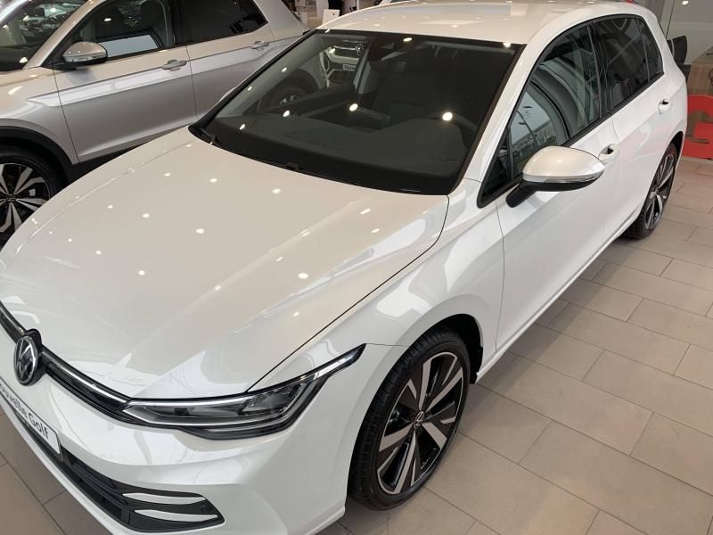 VOLKSWAGEN GOLF • VW Edition