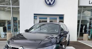 VOLKSWAGEN PASSAT • R-Line