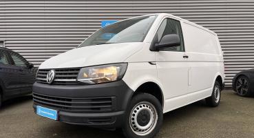 VOLKSWAGEN UTILITAIRES TRANSPORTER 6.1 VAN • BUSINESS LINE