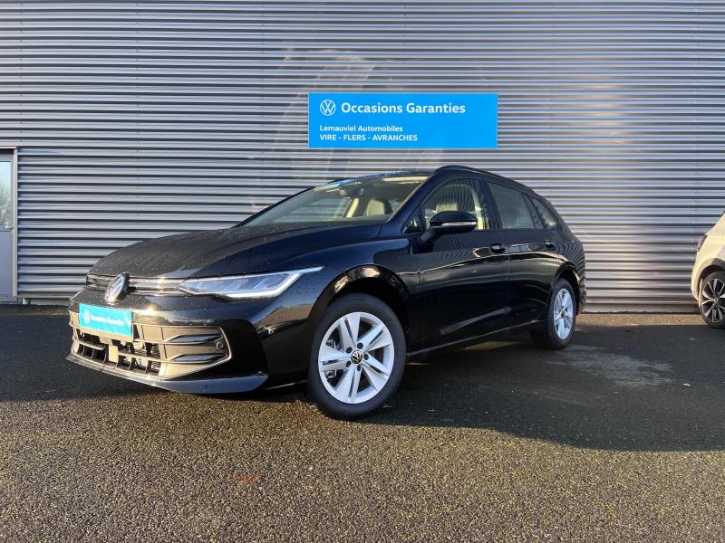 VOLKSWAGEN GOLF SW &bull; Life Plus