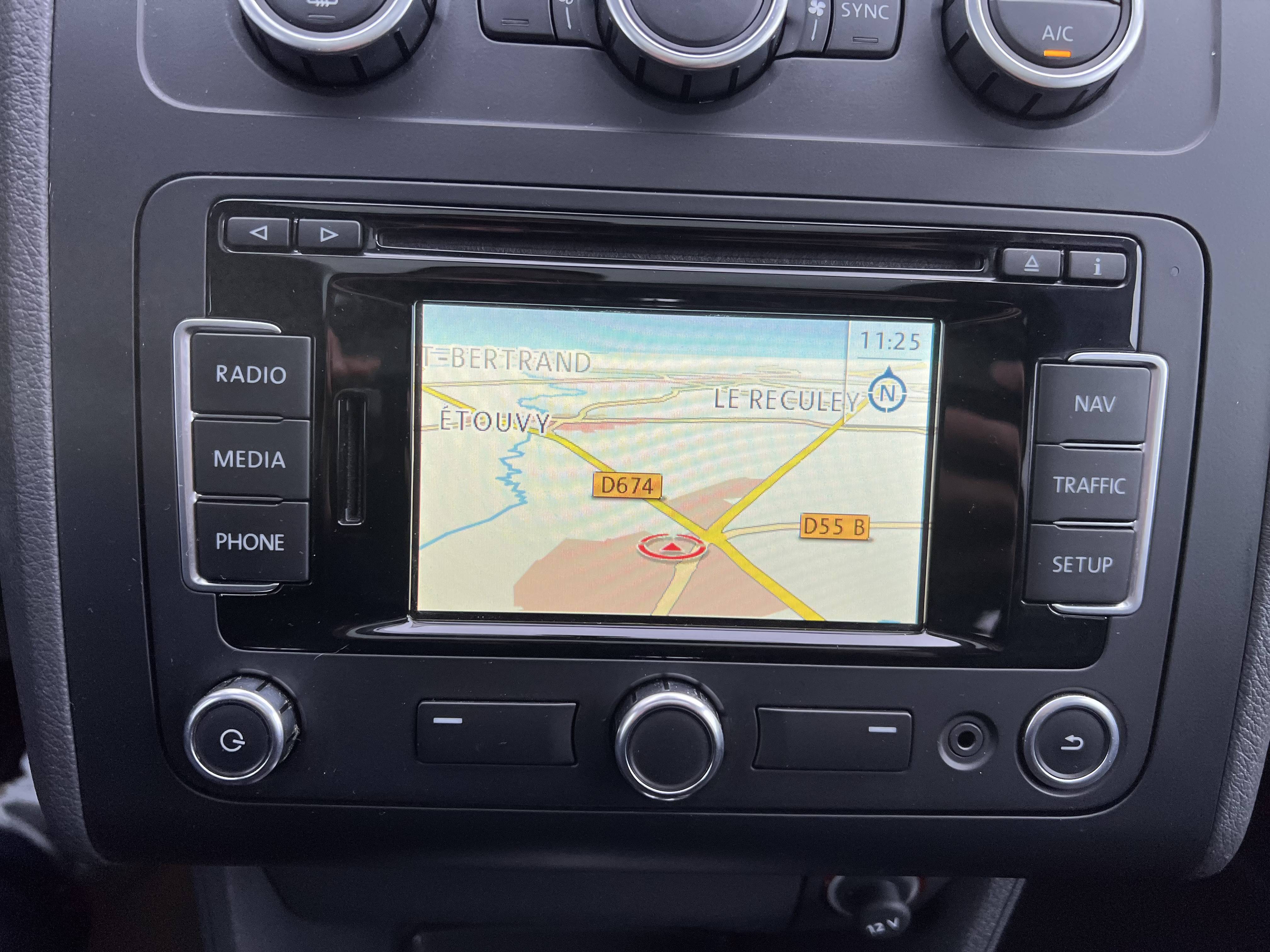 VOLKSWAGEN TOURAN • Cup DSG7
